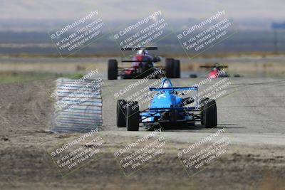 media/Oct-26-2025-CalClub SCCA (Sun) [[8ce1e69566]]/Group 3/Grapevine/